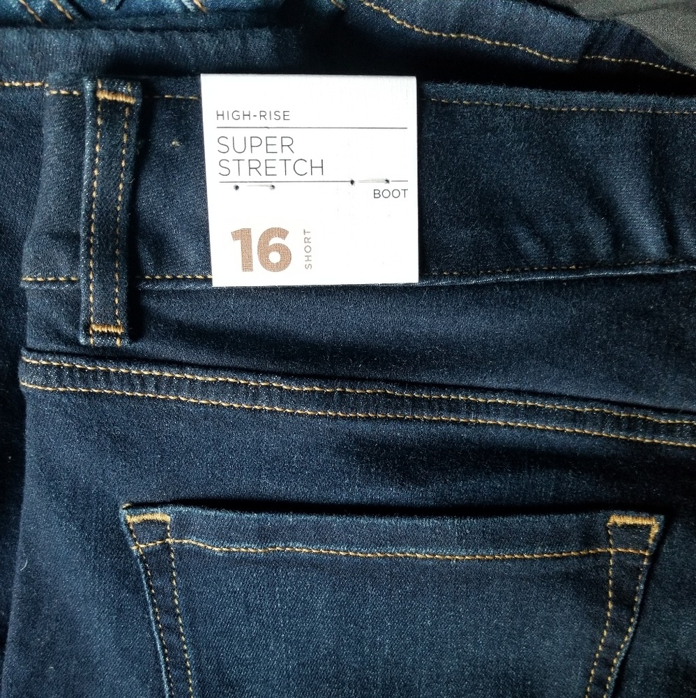 Lane Bryant 16 short